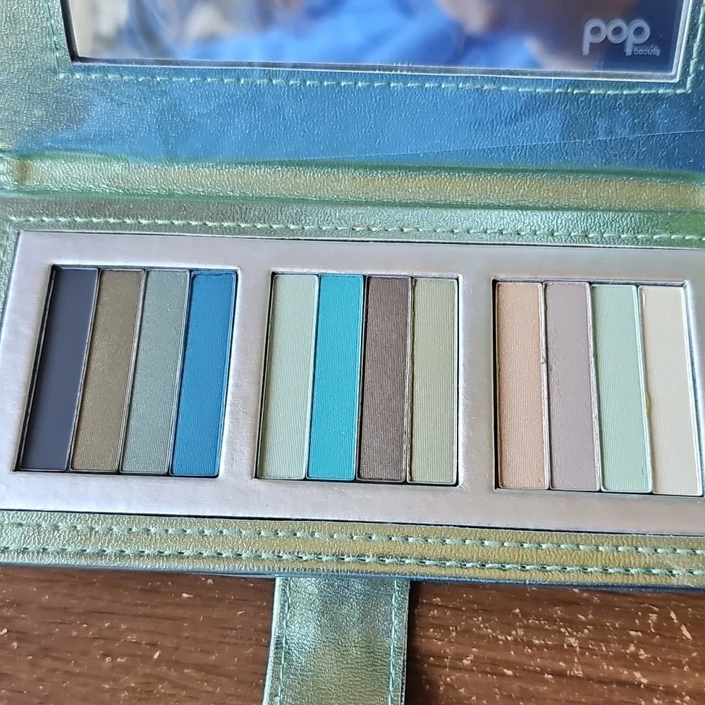 Vintage Pop Beauty Green Eyes Eyeshadow Palette - Collector's Item - Never Used